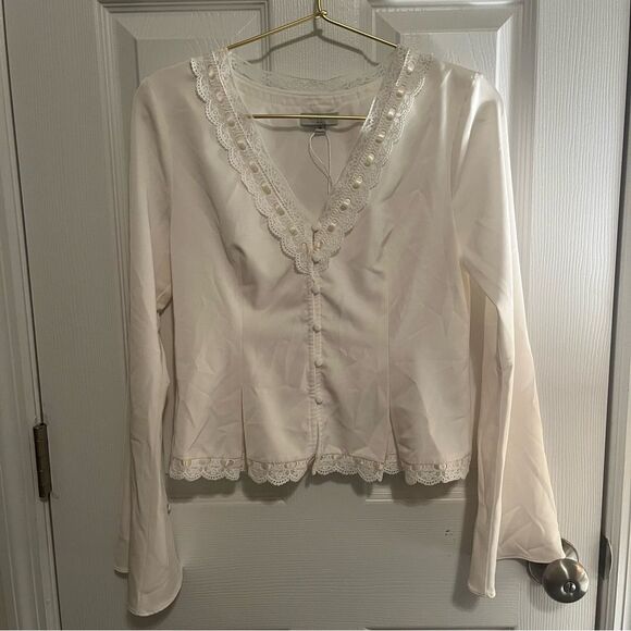 Petite Studio Joelle Lace Button-Up Blouse - Picture 3 of 8